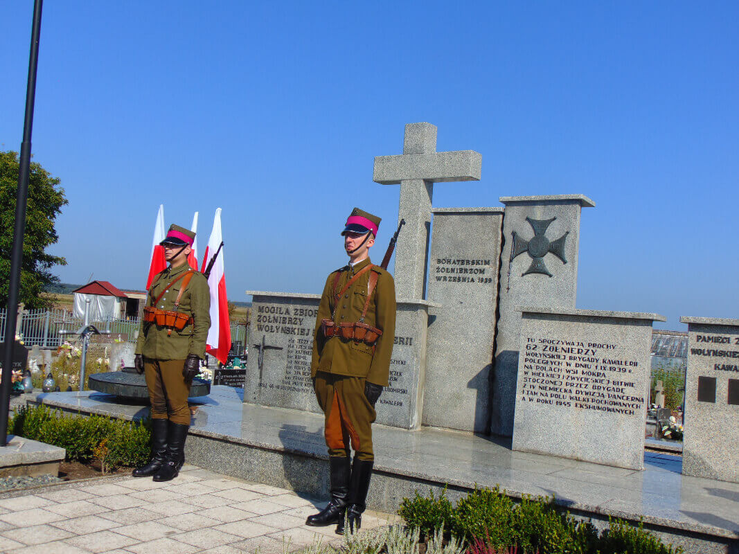 Як у Польщі шанують власну історію і вояків. які боронили незалежність країни