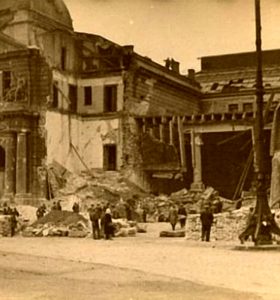 “Апофеоз війни”: поруйнований Львів 1939-1945 років на рідкісних фотографіях