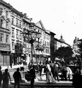 Львів у сутінках, або Як галичани перемагали темряву та розважалися без електрики