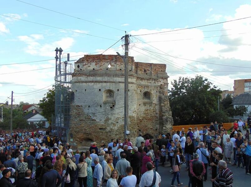 Татарська вежа в Острозі відзначила новий день народження