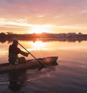 Скарби поліського озера. Унікальні старовинні човни знайшли місцеві жителі